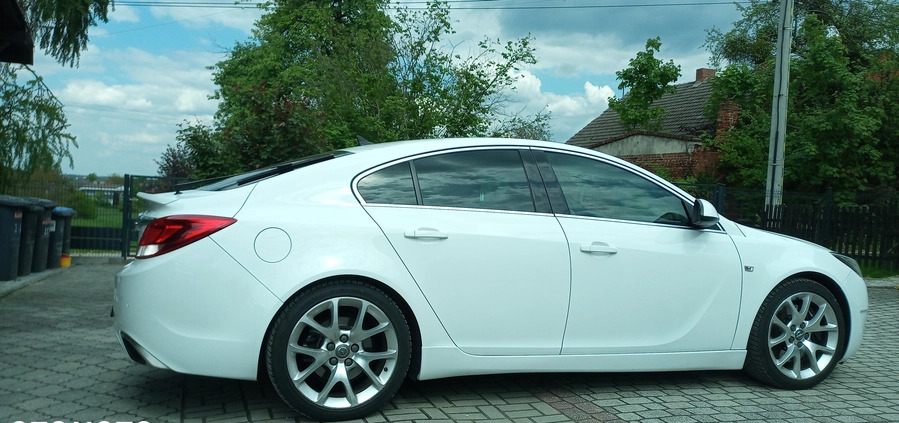 Opel Insignia cena 36000 przebieg: 207000, rok produkcji 2012 z Rydułtowy małe 277